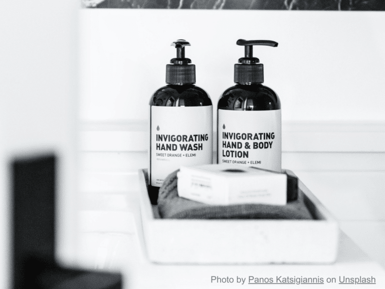 كيفية تعبئة حقيبة سفر لمدة شهر